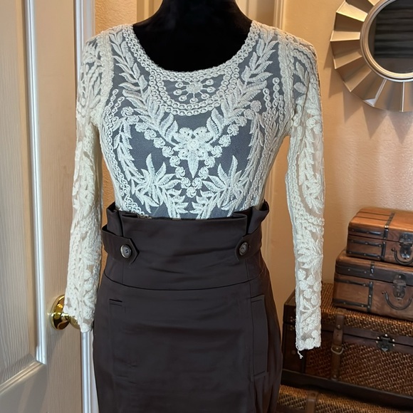 BCBG generation new espresso skirt, size 4 - Picture 12 of 14